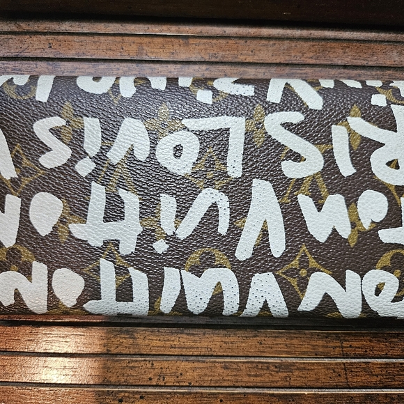 Louis Vuitton X Stephen Sprouse Graffiti Long Wallet - Picture 3 of 12